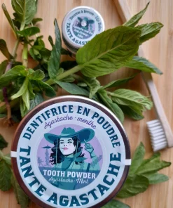 Menthe biologique cultivée au Québec dans le dentifrice